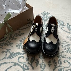 Brand New Dr. Martens 3989 Bex Brogue Shoe